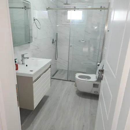 Ionian Sunrise Apartment Himare